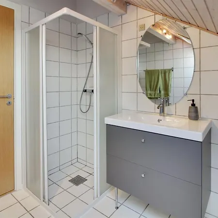 Bosse - 2-3km From The Sea By Interhome Lejlighed