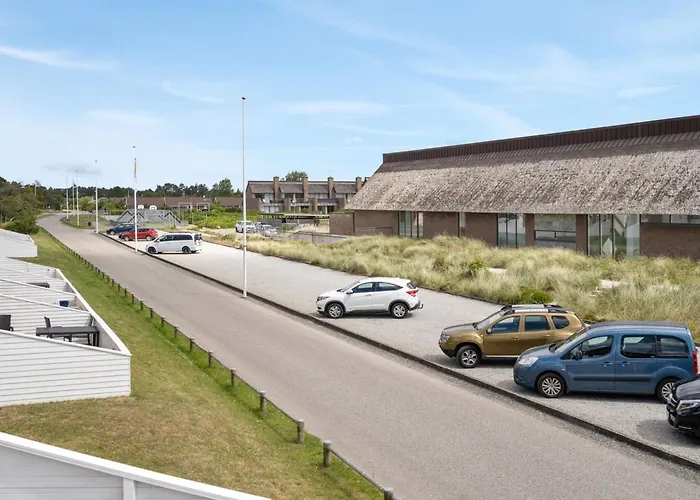 Bosse - 2-3km From The Sea By Interhome